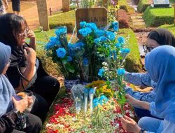 Ziarah Haru Rayakan Ultah Vidi Aldiano Ke-36